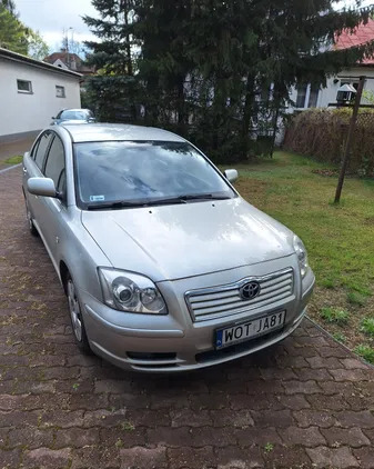 toyota józefów Toyota Avensis cena 9000 przebieg: 322667, rok produkcji 2006 z Józefów